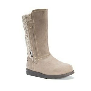 Women's mukluks boots